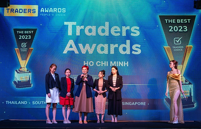 CERIMÔNIA DE PREMIAÇÃO DA TRADERS FAIR